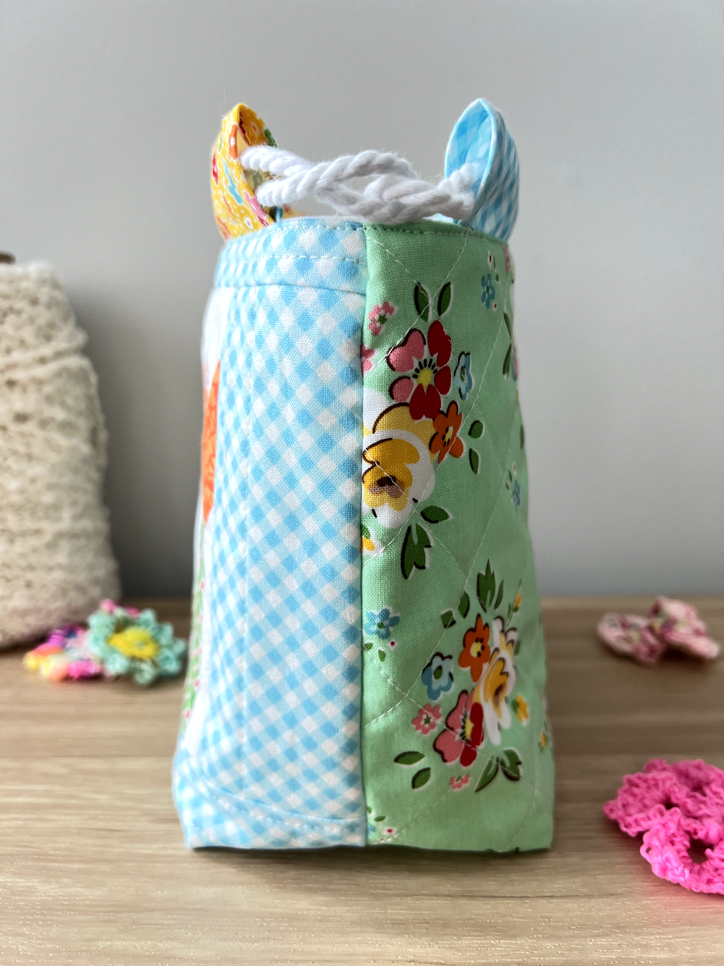 "Tulip Love" Quilted Drawstring Pouch