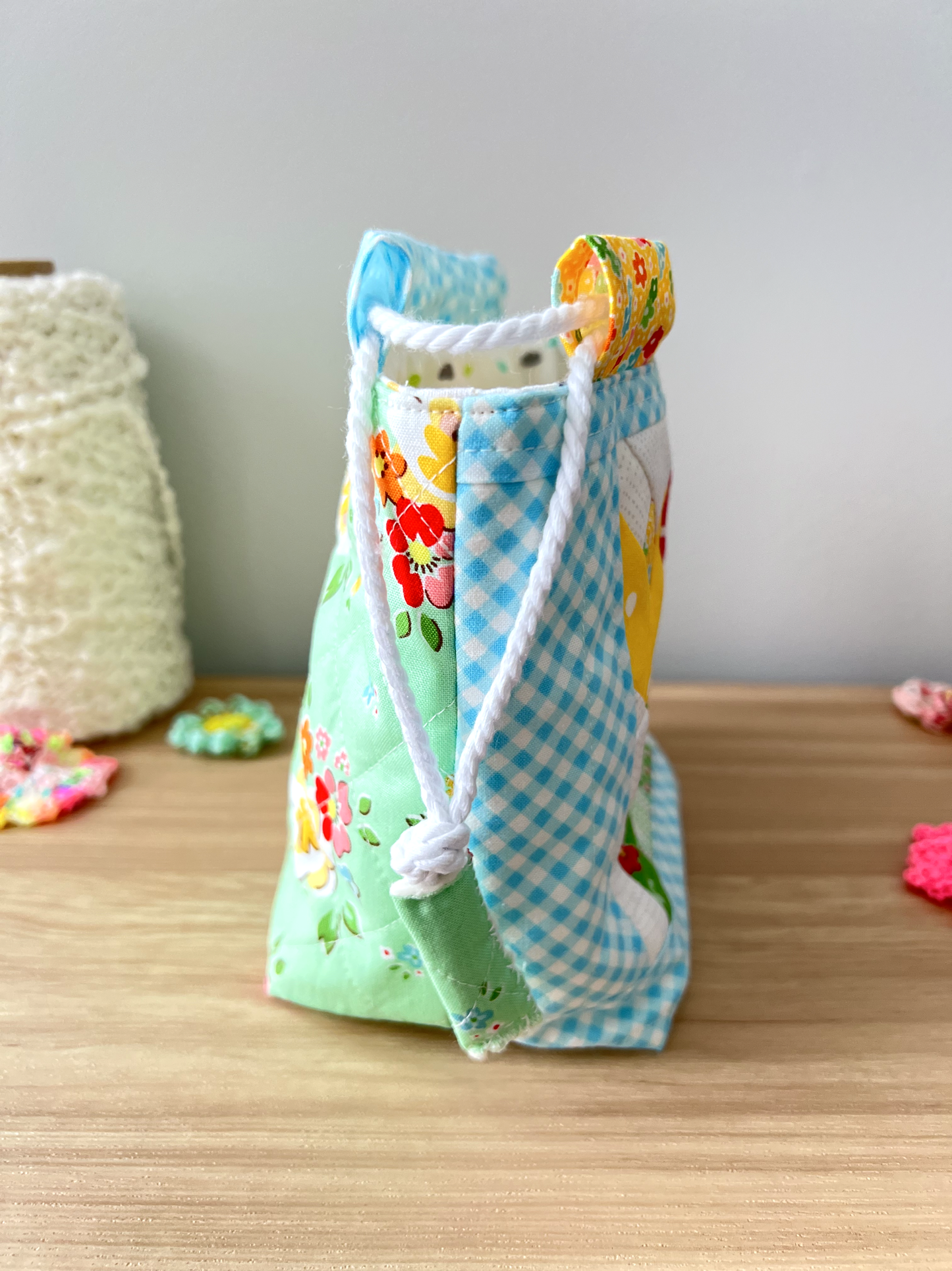"Tulip Love" Quilted Drawstring Pouch