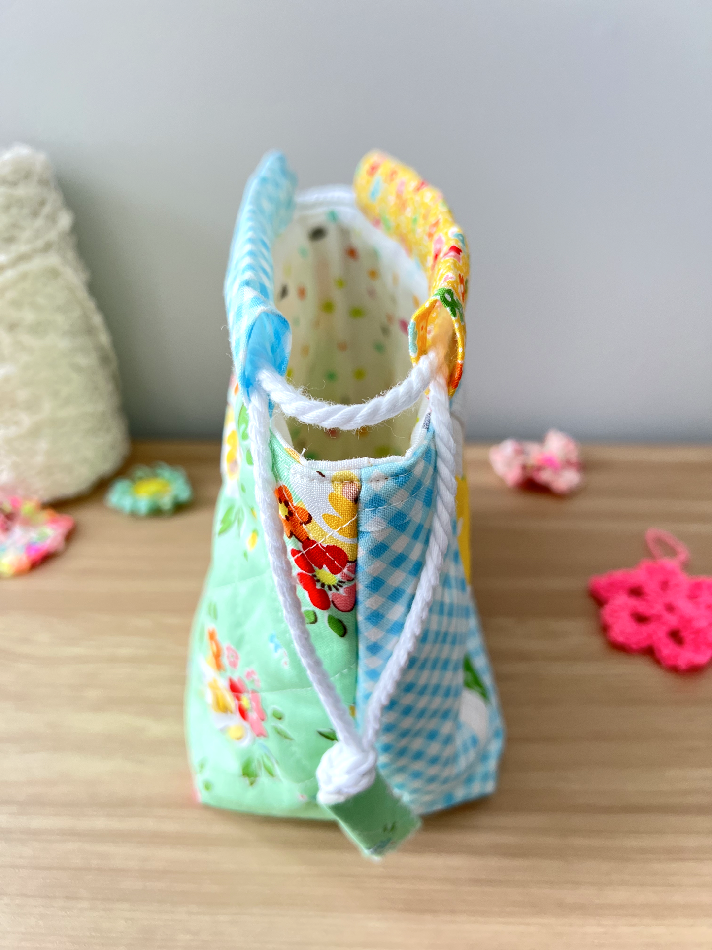 "Tulip Love" Quilted Drawstring Pouch